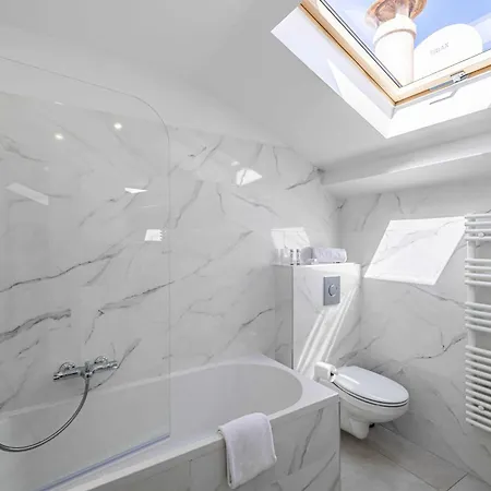 Renovated Cozy In - 2 Persons Cannes