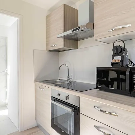 Renovated Cozy In - 2 Persons Апартаменты *