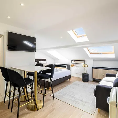 Renovated Cozy In - 2 Persons Cannes