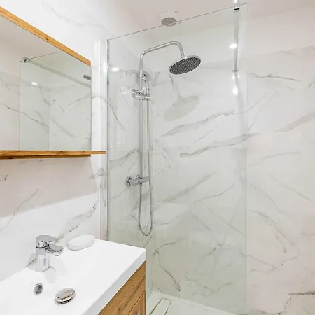 Апартаменты Renovated Cozy In - 2 Persons *