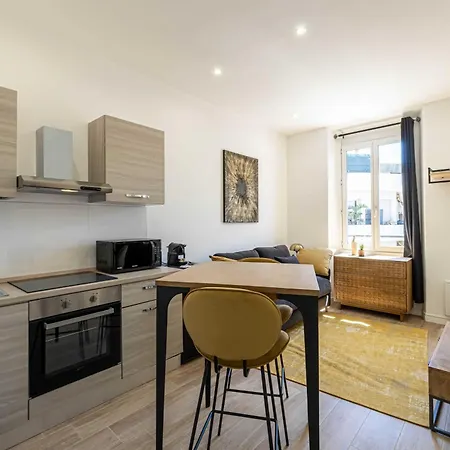 Renovated Cozy In - 2 Persons Канны