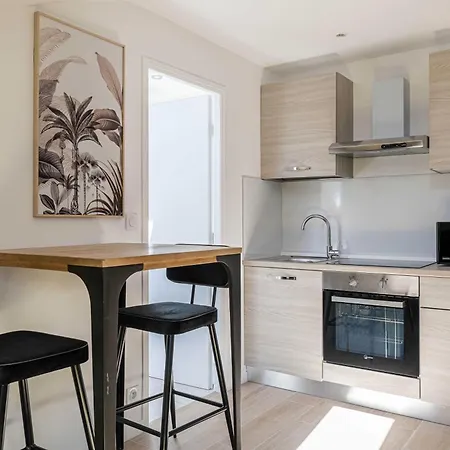 Renovated Cozy In - 2 Persons * Канны