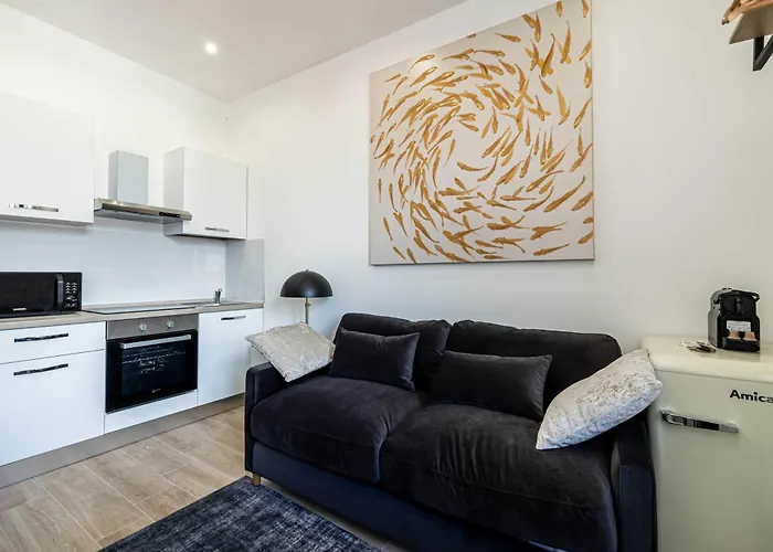 Renovated Cozy In - 2 Persons דירה